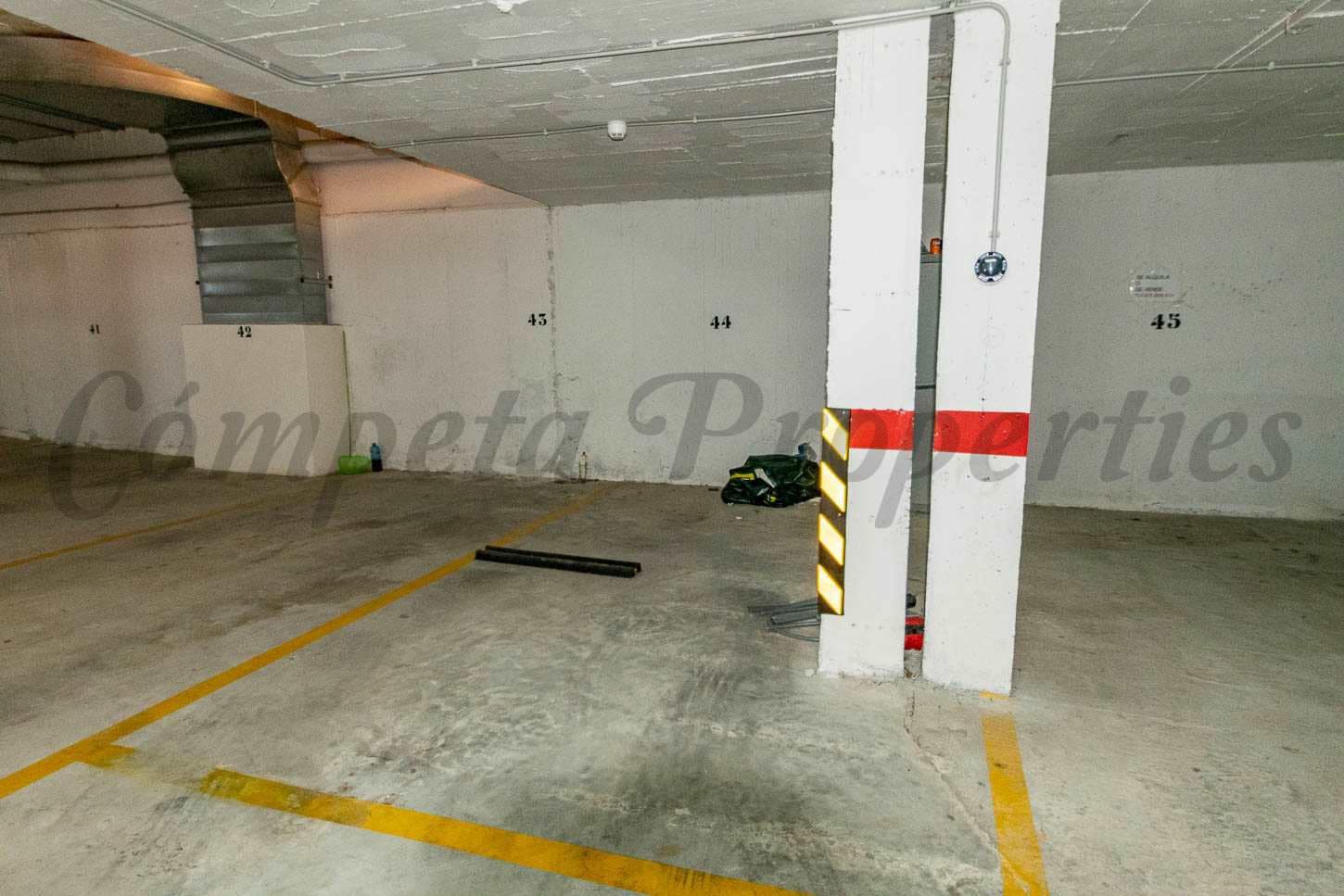 Garage til salg i Torrox-Costa - € 32.000 (Ref: 8399074)