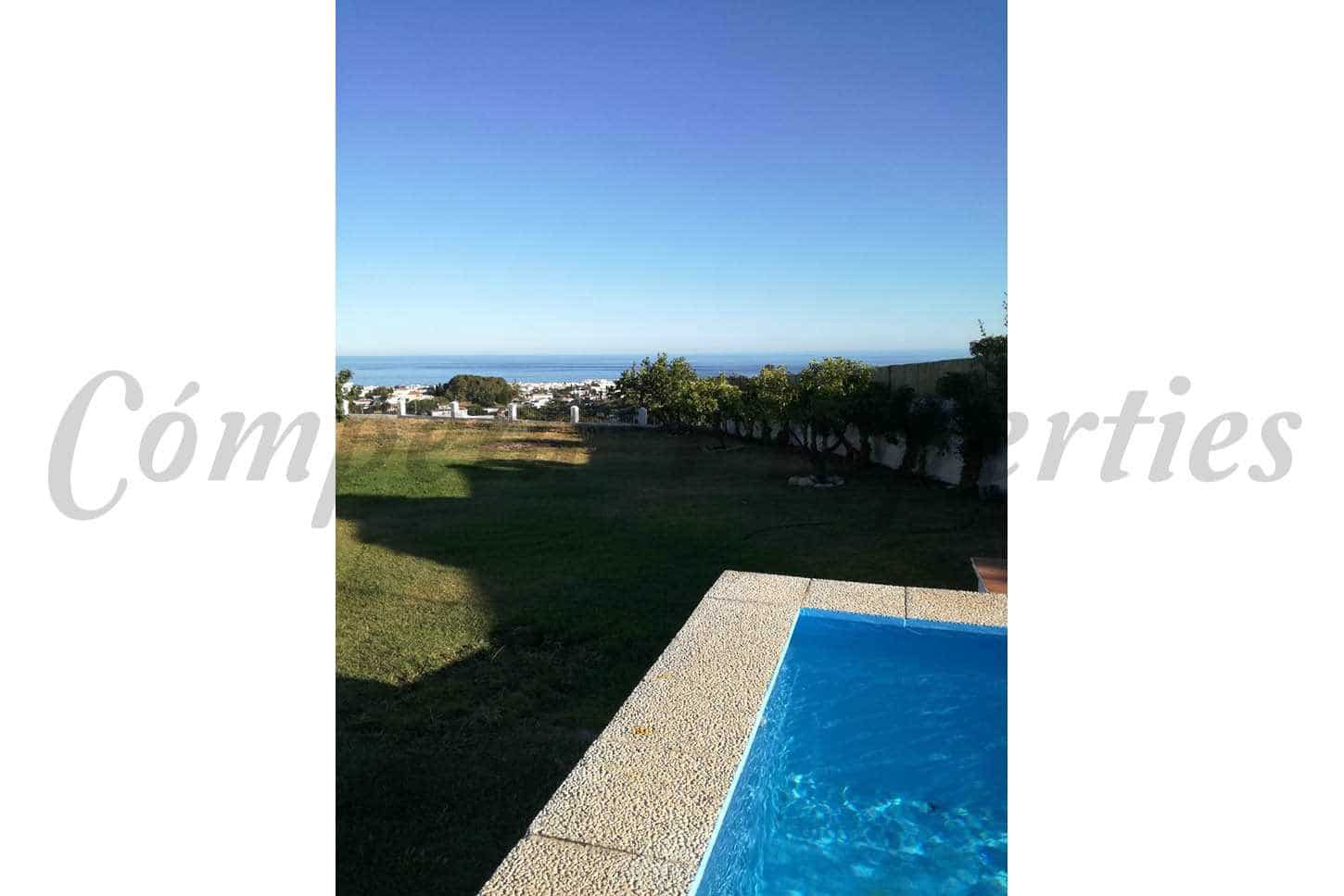 2 chambre Villa/Maison à vendre à Nerja avec piscine garage - 365 000 € (Ref: 8410257)