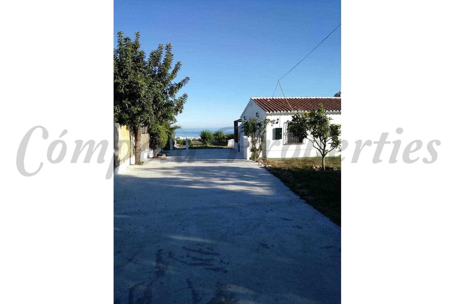 2 chambre Villa/Maison à vendre à Nerja avec piscine garage - 365 000 € (Ref: 8410257)