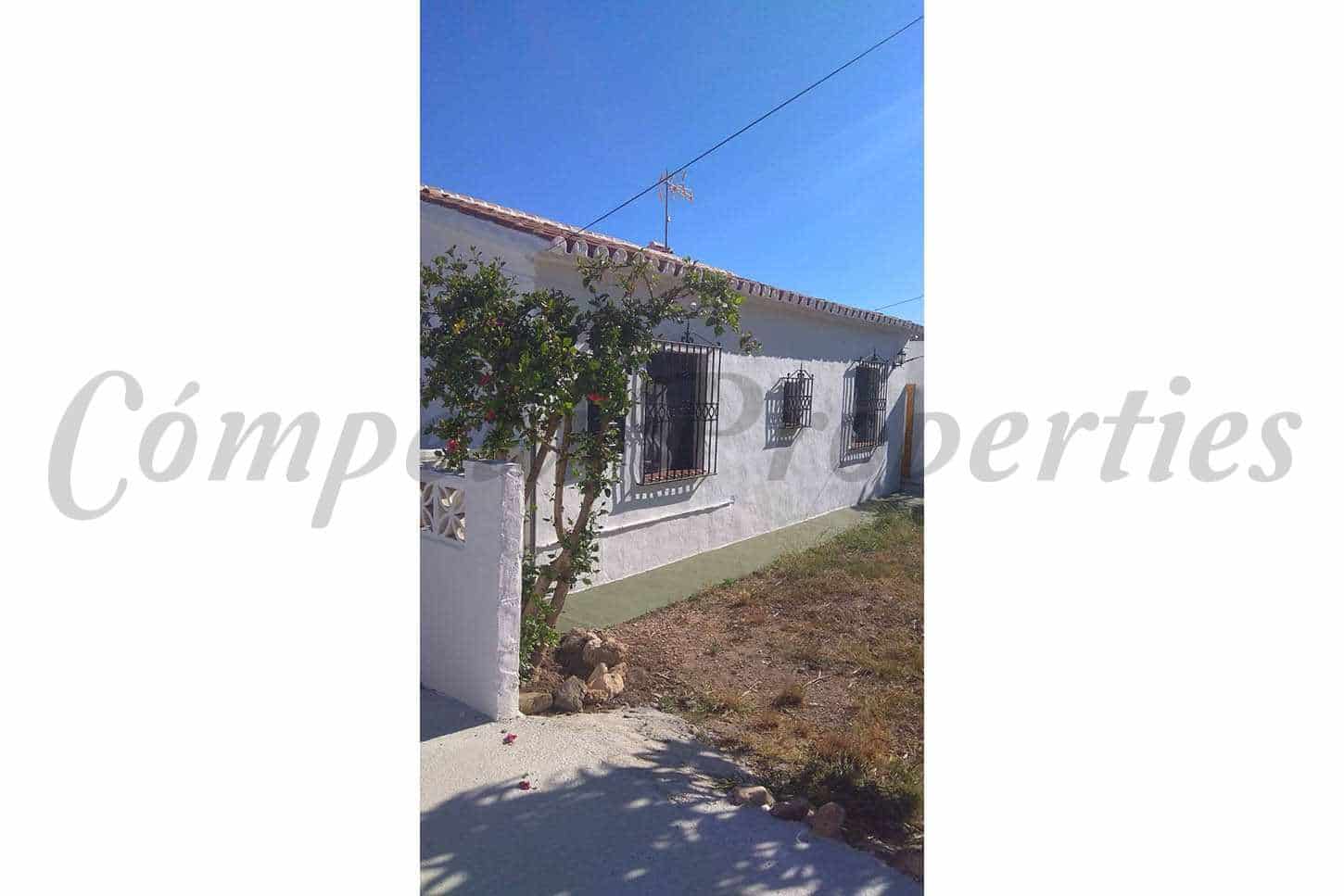 2 chambre Villa/Maison à vendre à Nerja avec piscine garage - 365 000 € (Ref: 8410257)