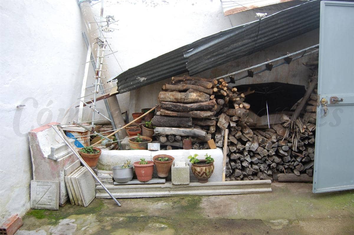 Omakotitalo myytävänä paikassa Sedella - 13 000 € (Ref: 8429182)