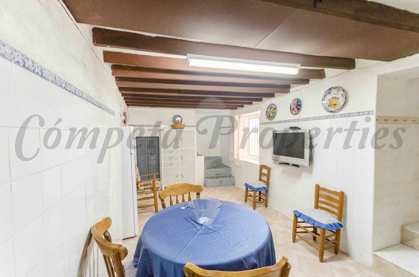 3 soveværelse Byhus til salg i Comares - € 95.000 (Ref: 8437967)