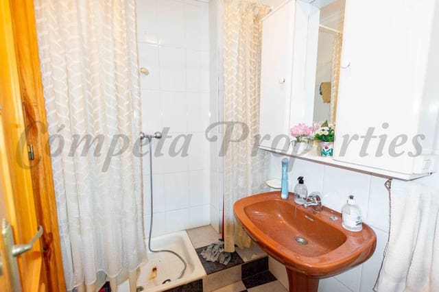 2 slaapkamer Huis te koop in Nerja - € 425.000 (Ref: 8440784)