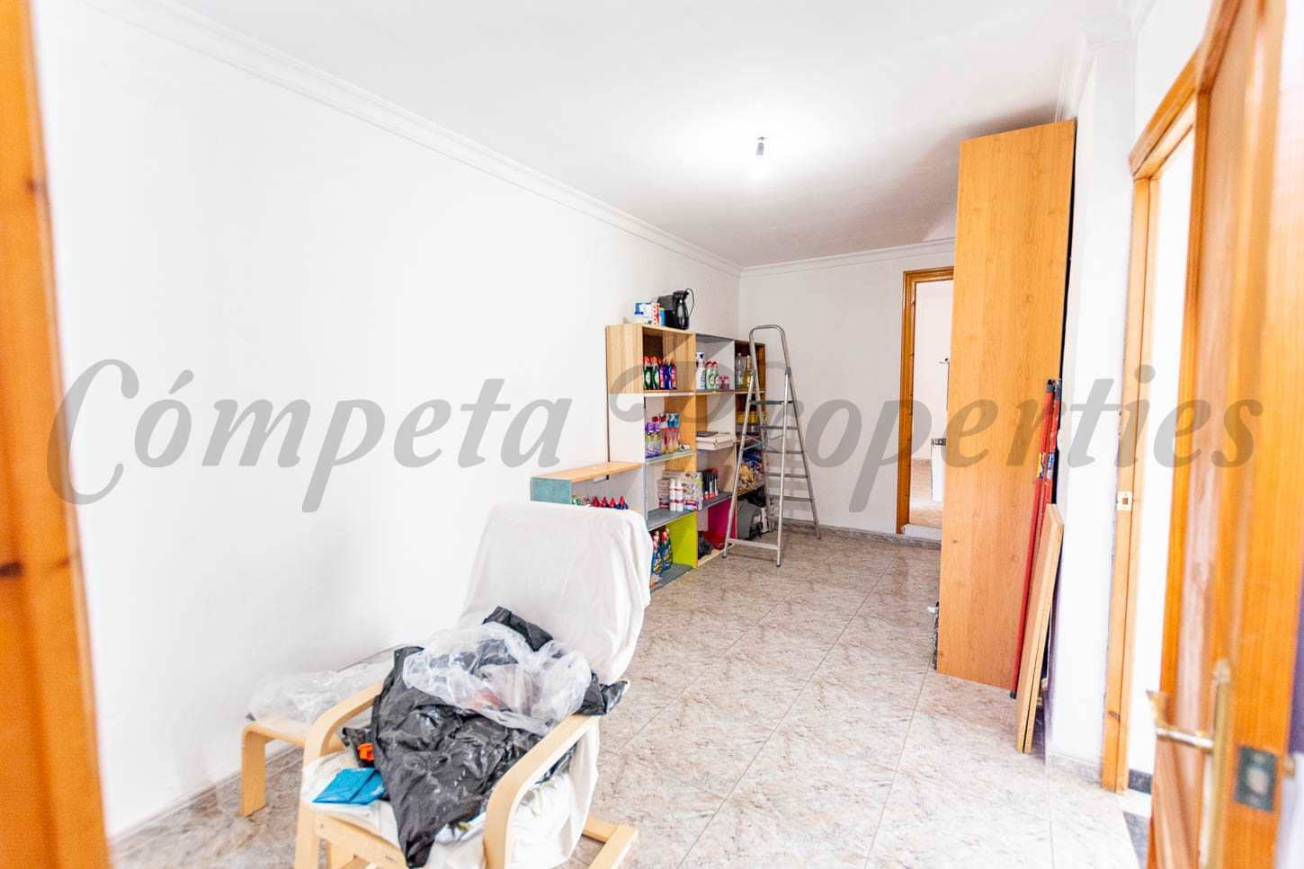 2 slaapkamer Huis te koop in Nerja - € 425.000 (Ref: 8440784)