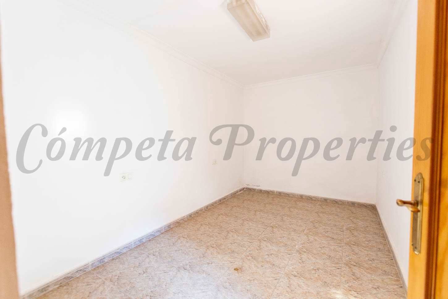 2 slaapkamer Huis te koop in Nerja - € 425.000 (Ref: 8440784)