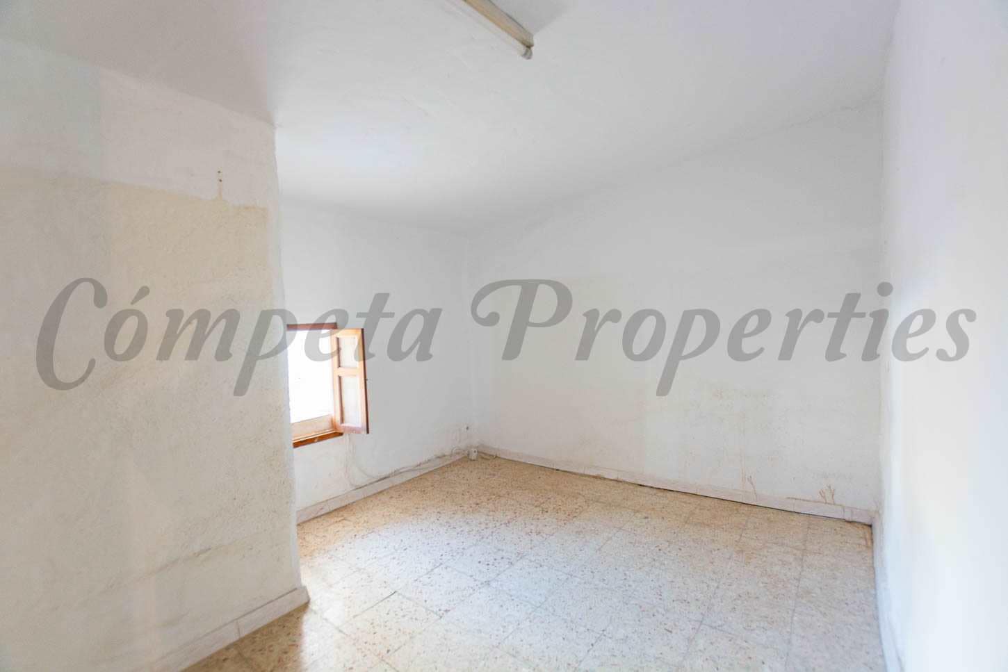 2 slaapkamer Huis te koop in Nerja - € 425.000 (Ref: 8440784)