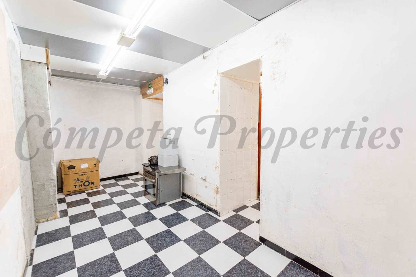 2 slaapkamer Huis te koop in Nerja - € 425.000 (Ref: 8440784)