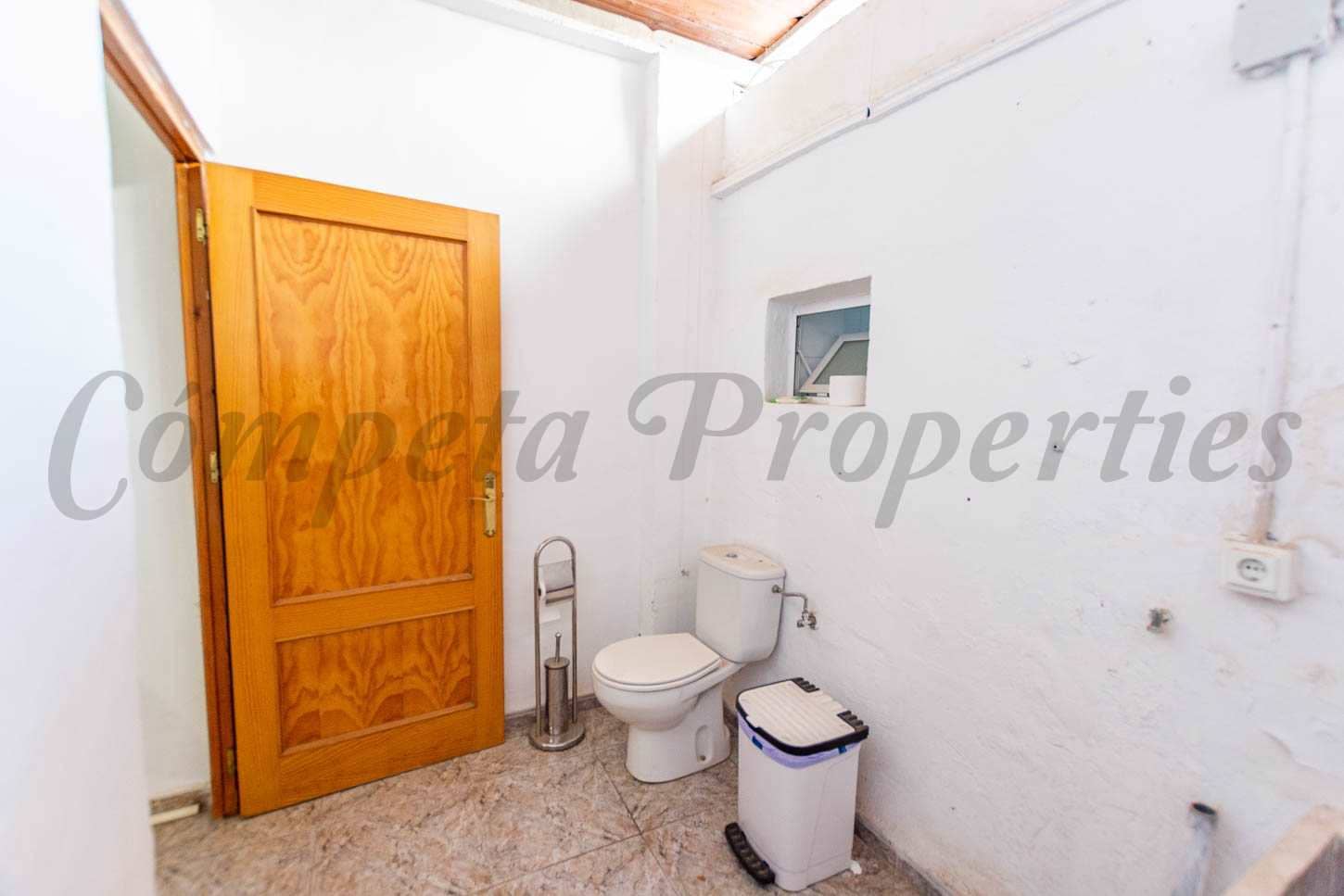 2 slaapkamer Huis te koop in Nerja - € 425.000 (Ref: 8440784)