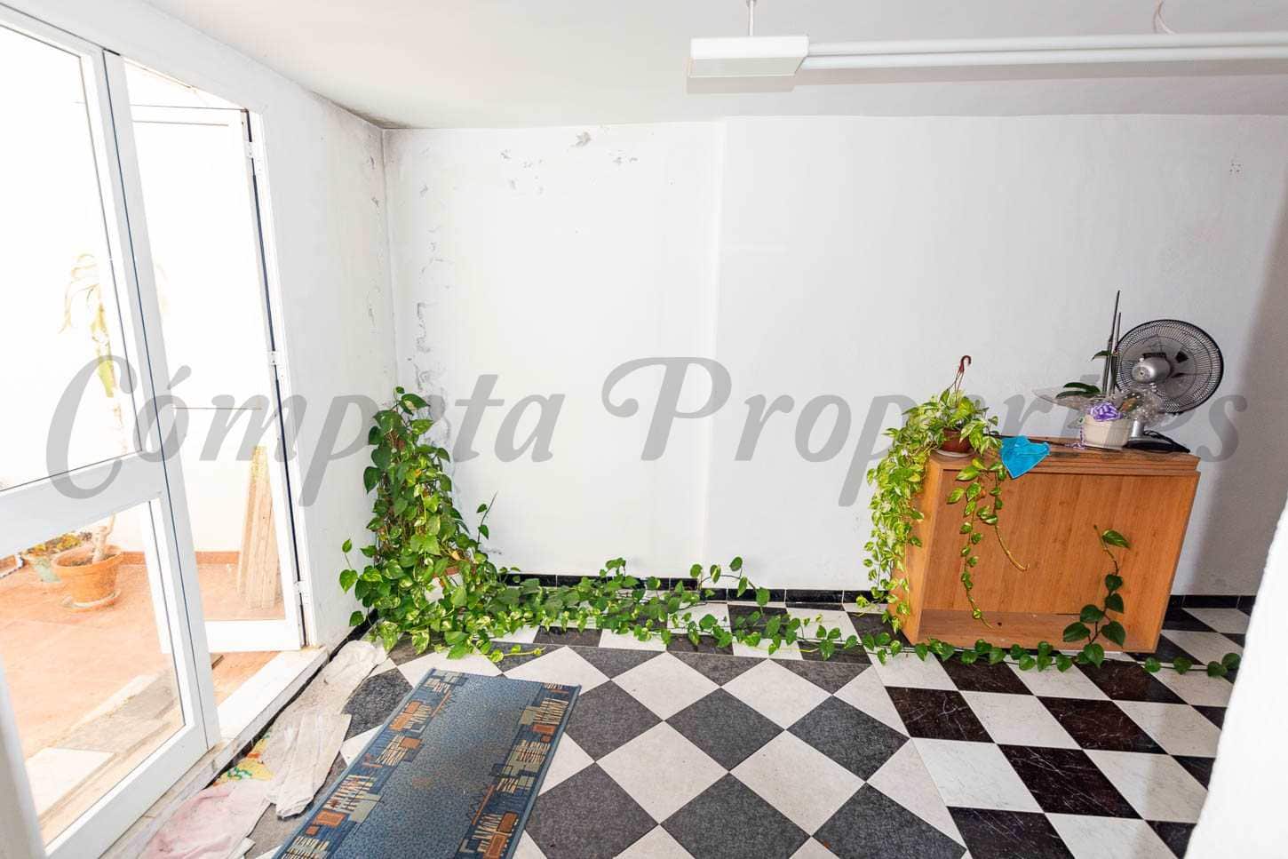 2 slaapkamer Huis te koop in Nerja - € 425.000 (Ref: 8440784)