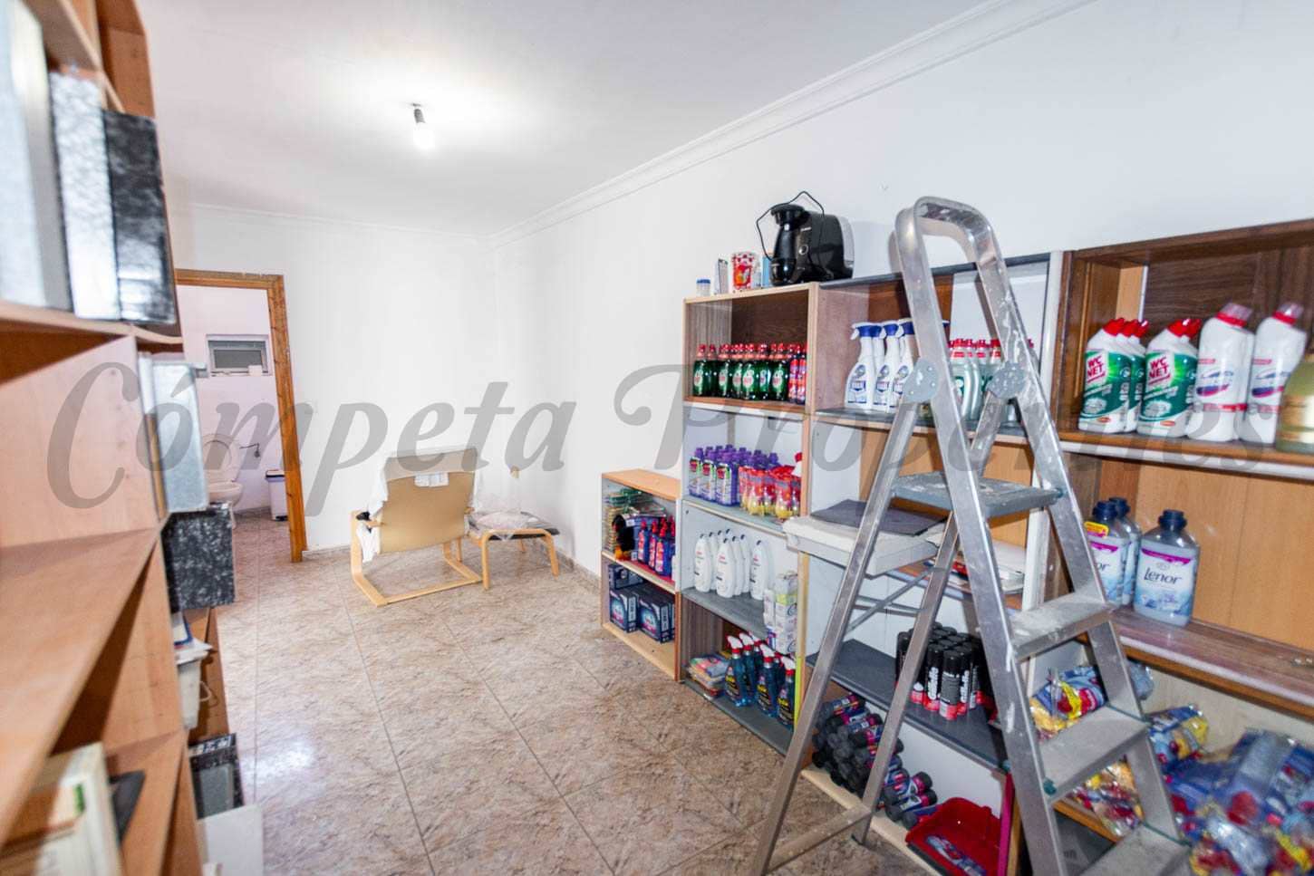 2 slaapkamer Huis te koop in Nerja - € 425.000 (Ref: 8440784)