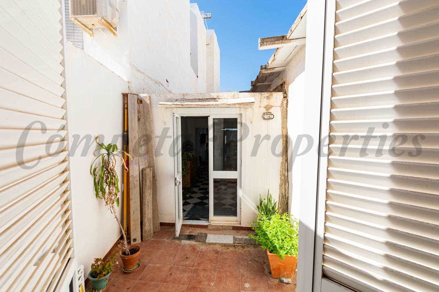 2 slaapkamer Huis te koop in Nerja - € 425.000 (Ref: 8440784)