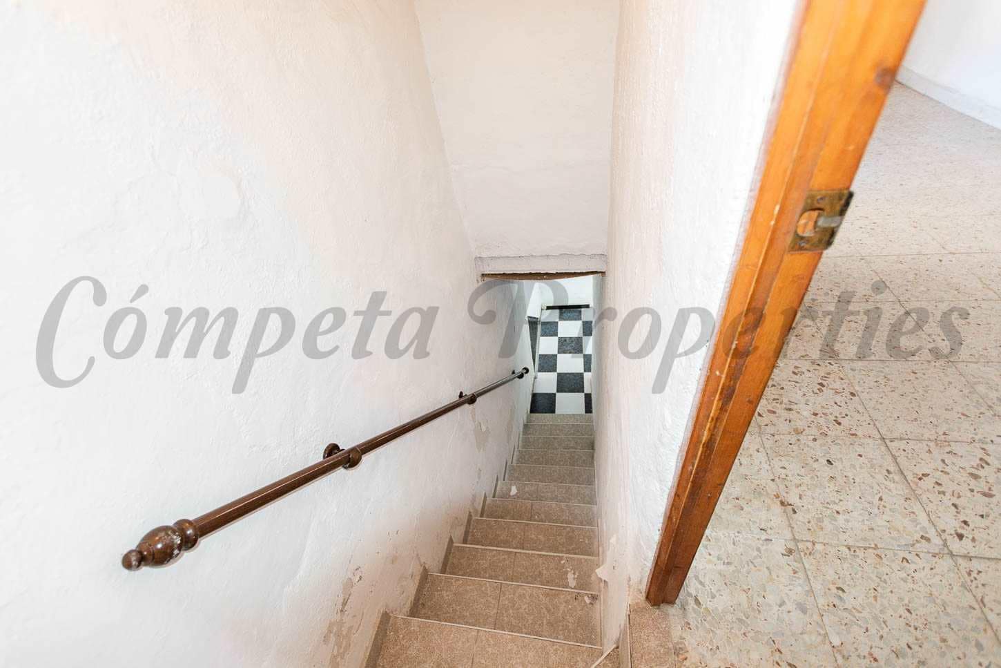 2 slaapkamer Huis te koop in Nerja - € 425.000 (Ref: 8440784)