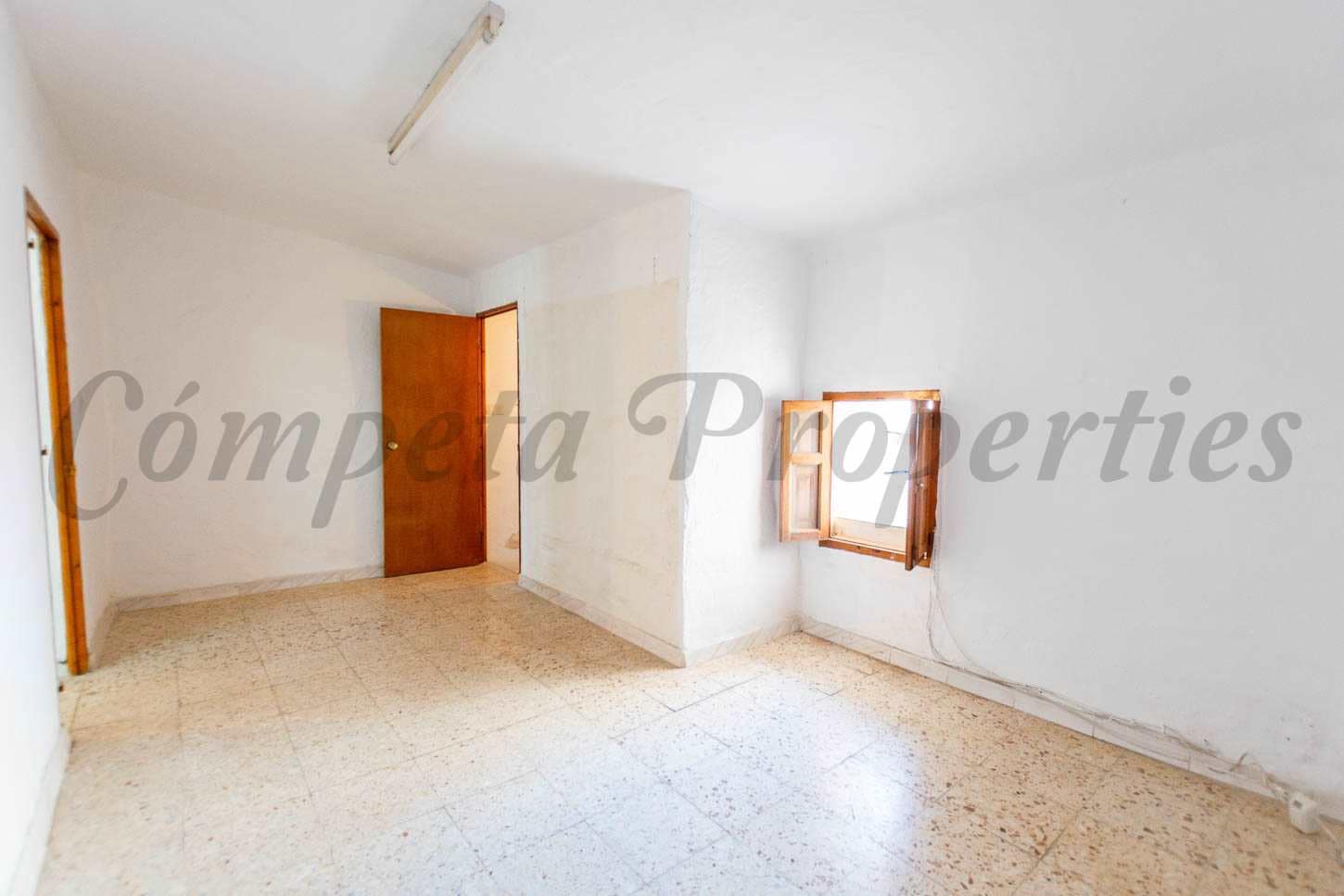 2 slaapkamer Huis te koop in Nerja - € 425.000 (Ref: 8440784)