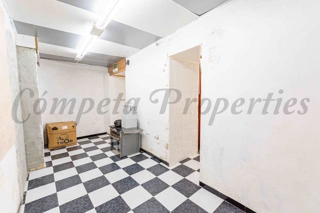 2 slaapkamer Huis te koop in Nerja - € 425.000 (Ref: 8440784)