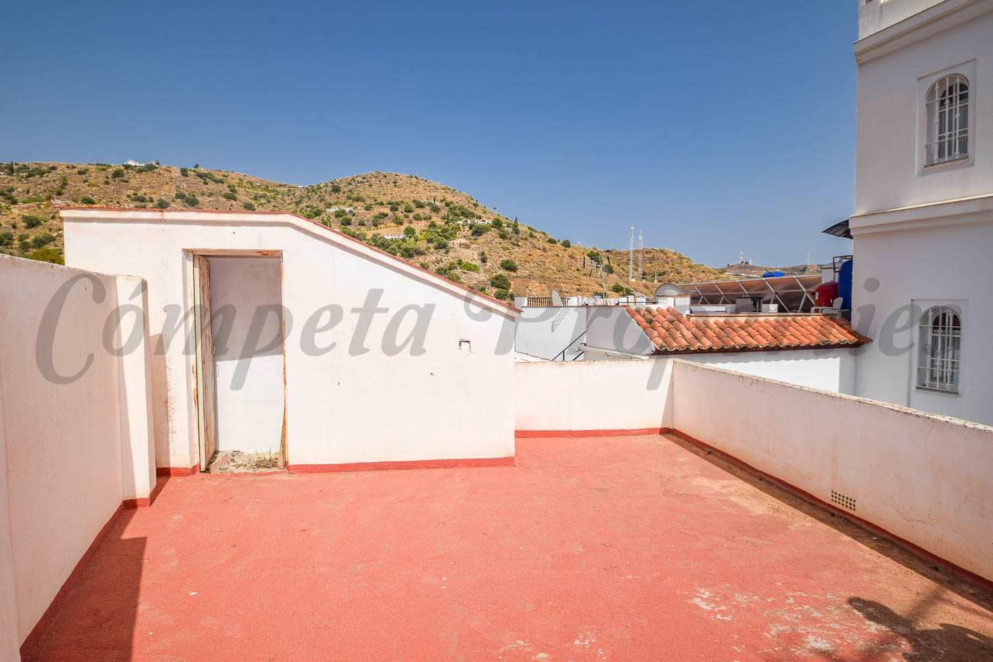 3 bedroom Townhouse for sale in Torrox with garage - € 120,000 (Ref: 8441128)