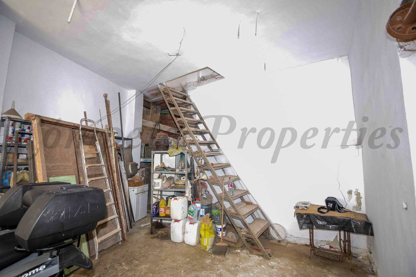 3 bedroom Townhouse for sale in Torrox with garage - € 120,000 (Ref: 8441128)