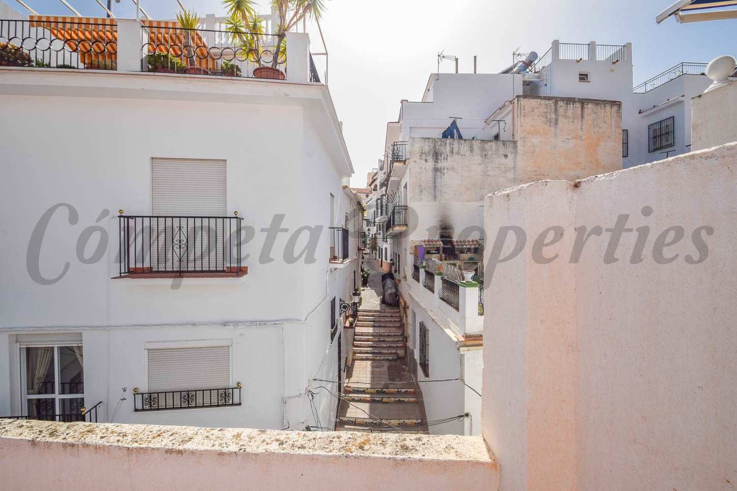 3 bedroom Townhouse for sale in Torrox with garage - € 120,000 (Ref: 8441128)