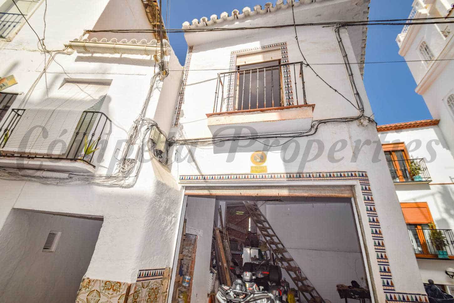 3 bedroom Townhouse for sale in Torrox with garage - € 120,000 (Ref: 8441128)