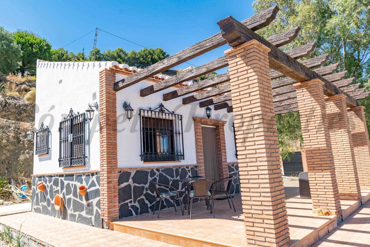 Finka/Dom wiejski do wynajęcia w Torrox z garażem - 750 € (Ref: 8448543)