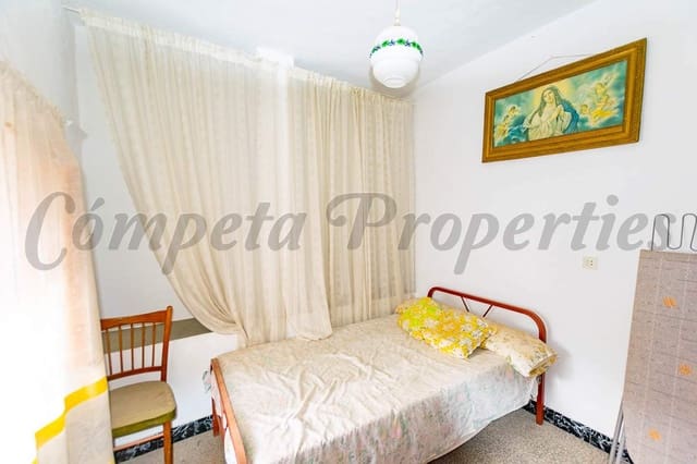 5 chambre Maison de Ville à vendre à Archez - 97 000 € (Ref: 8450935)