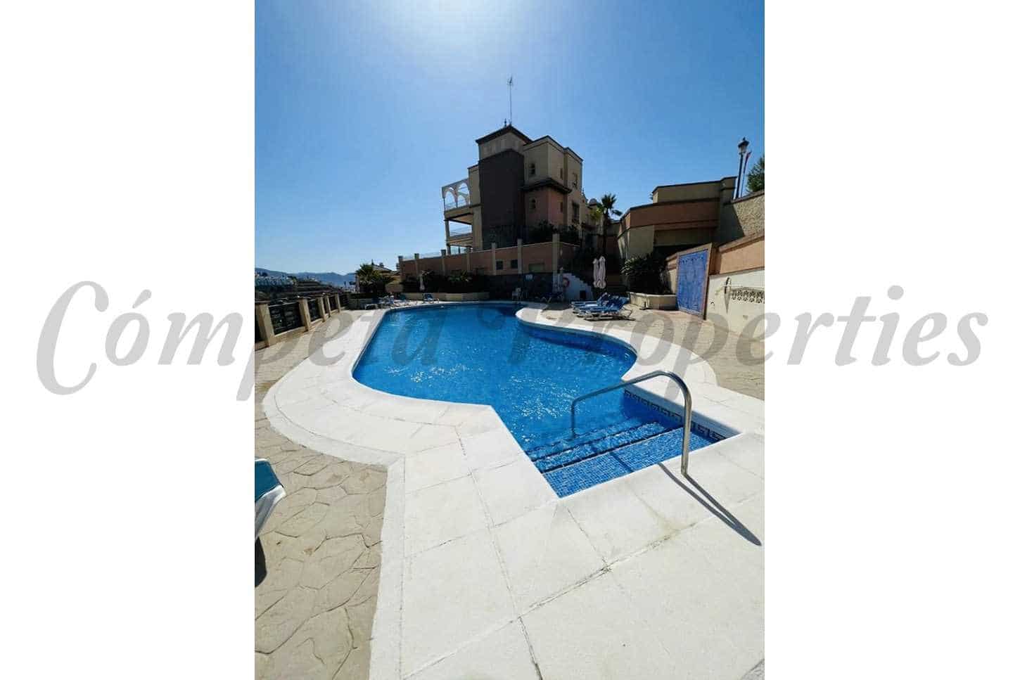 3 quarto Apartamento para venda em Nerja com piscina garagem - 420 000 € (Ref: 8472897)