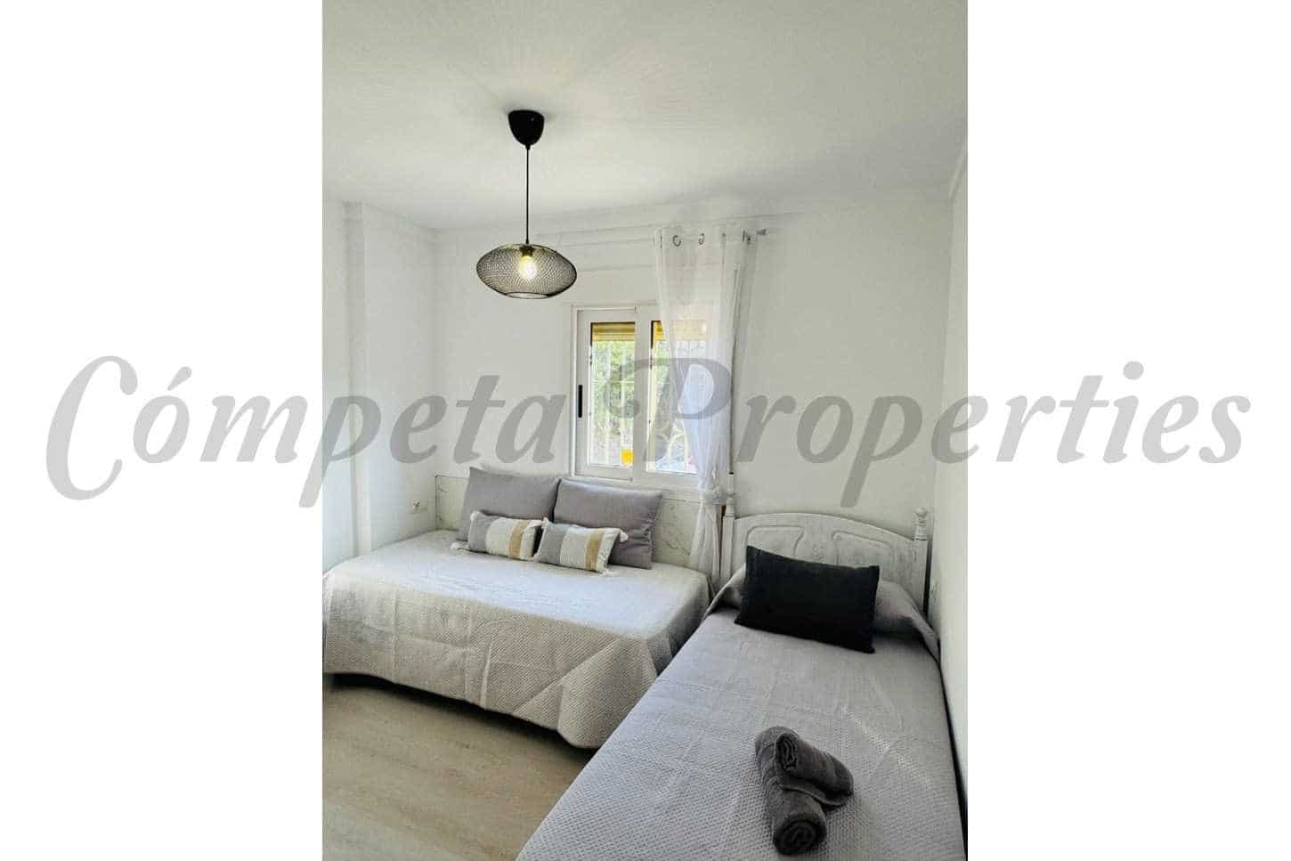 3 quarto Apartamento para venda em Nerja com piscina garagem - 420 000 € (Ref: 8472897)