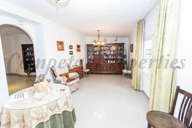 4 sypialnia Dom na sprzedaż w Nerja - 650 000 € (Ref: 8472938)