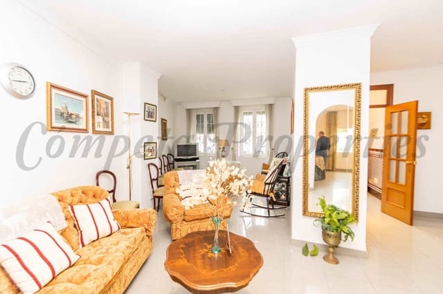 4 sypialnia Dom na sprzedaż w Nerja - 650 000 € (Ref: 8472938)