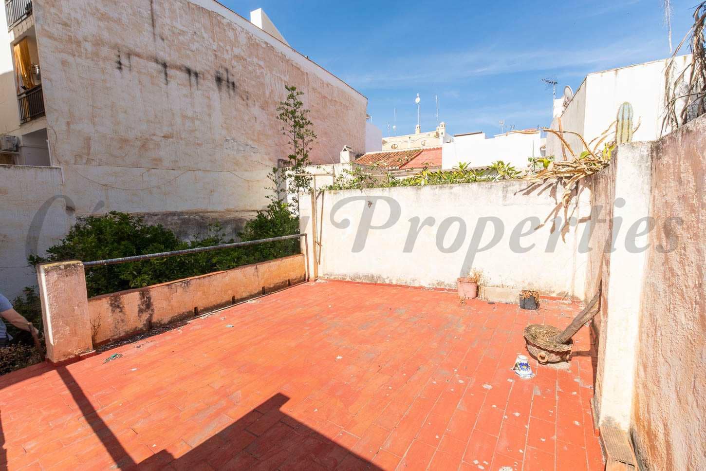 6 sypialnia Dom na sprzedaż w Nerja z garażem - 715 000 € (Ref: 8473032)