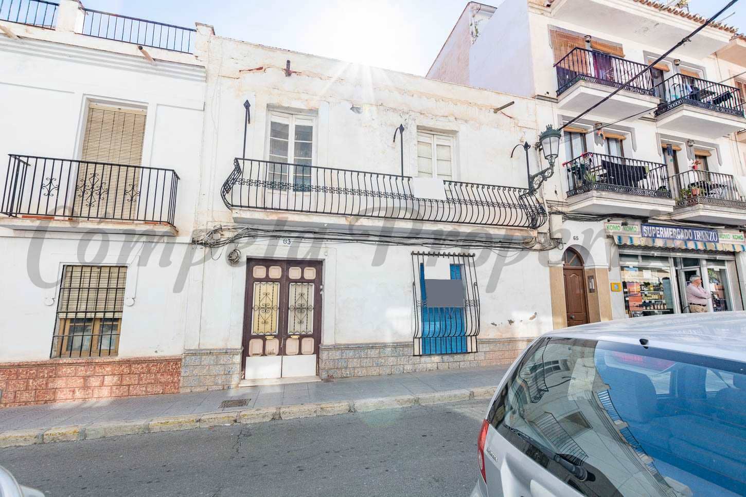 6 sypialnia Dom na sprzedaż w Nerja z garażem - 715 000 € (Ref: 8473032)