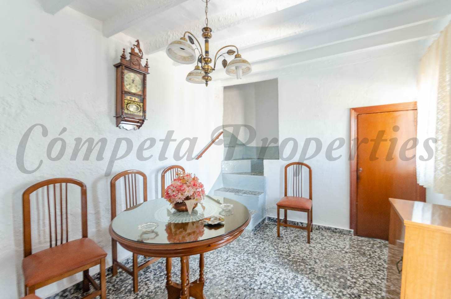 3 bedroom Townhouse for sale in Canillas de Aceituno - € 86,000 (Ref: 8475287)