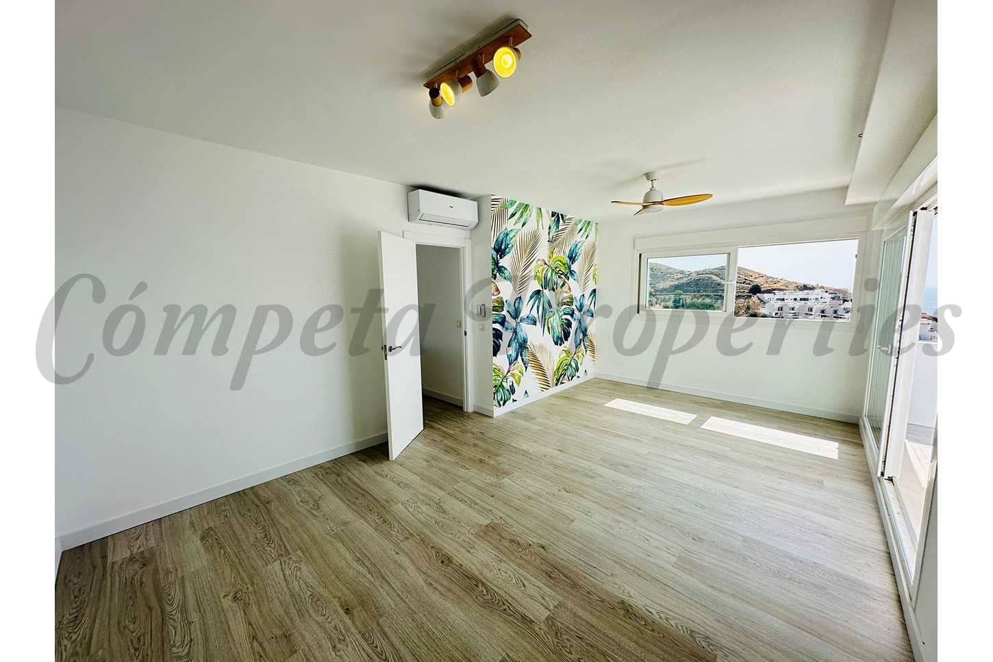 4 soverom Hus til salgs i Torrox-Costa med svømmebasseng garasje - € 599 000 (Ref: 8475346)