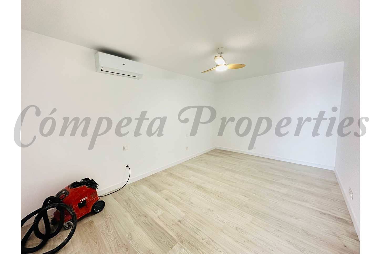 4 bedroom Townhouse for sale in Torrox-Costa with pool garage - € 525,000 (Ref: 8475346)