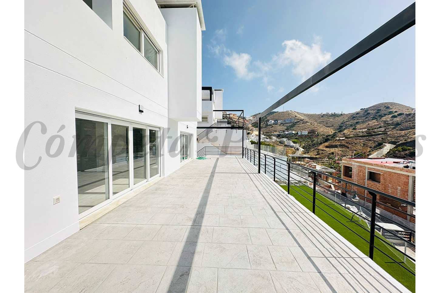 4 bedroom Townhouse for sale in Torrox-Costa with pool garage - € 525,000 (Ref: 8475346)