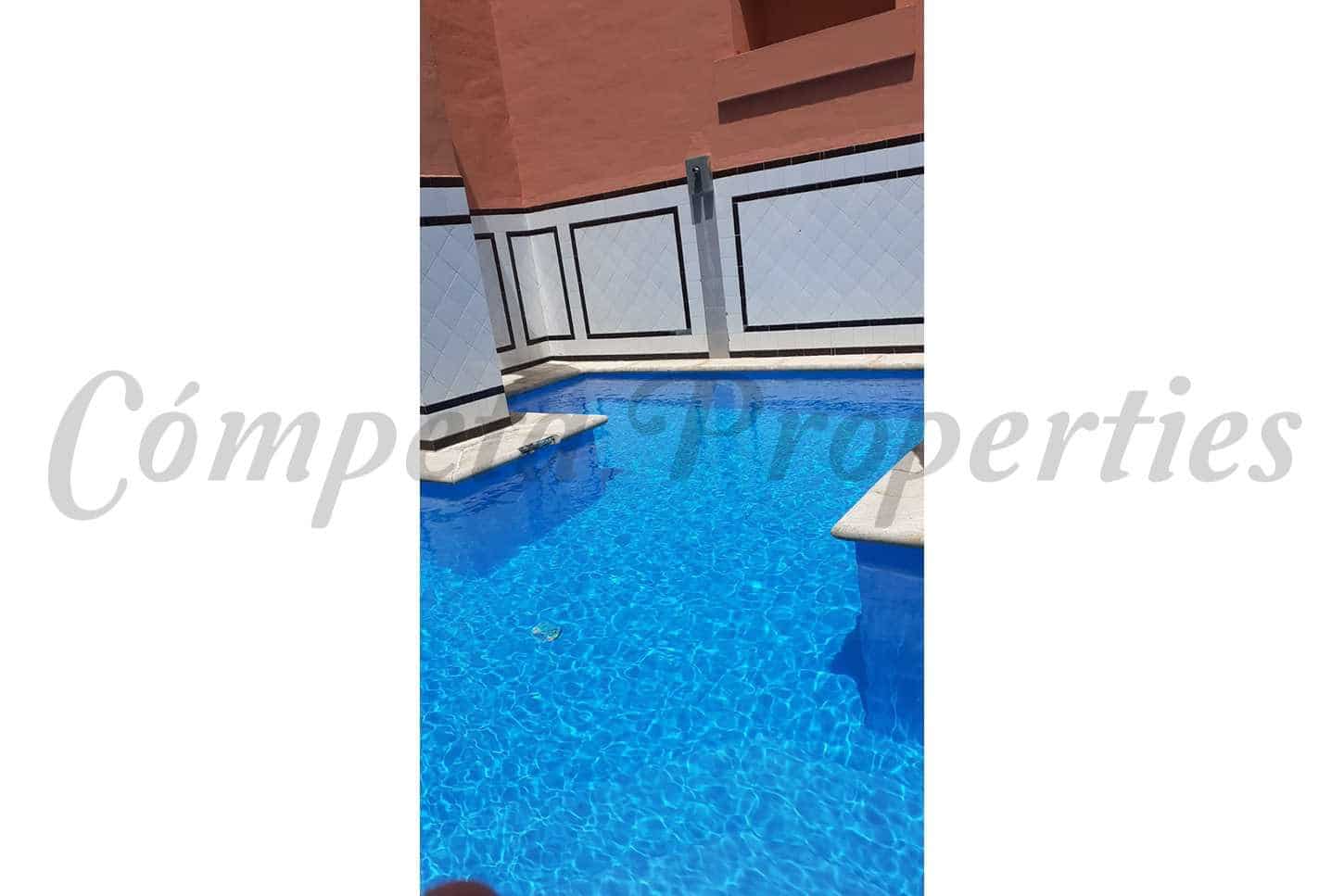 4 sovrum Villa till salu i Nerja med pool garage - 1 400 000 € (Ref: 8481448)