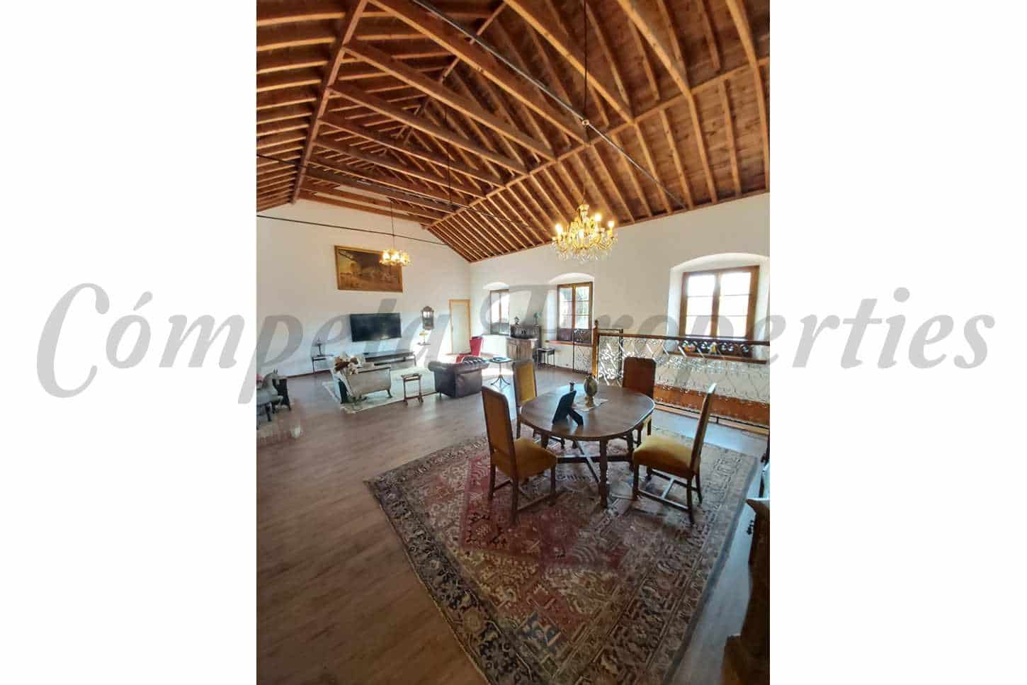 4 sovrum Villa till salu i Nerja med pool garage - 1 400 000 € (Ref: 8481448)