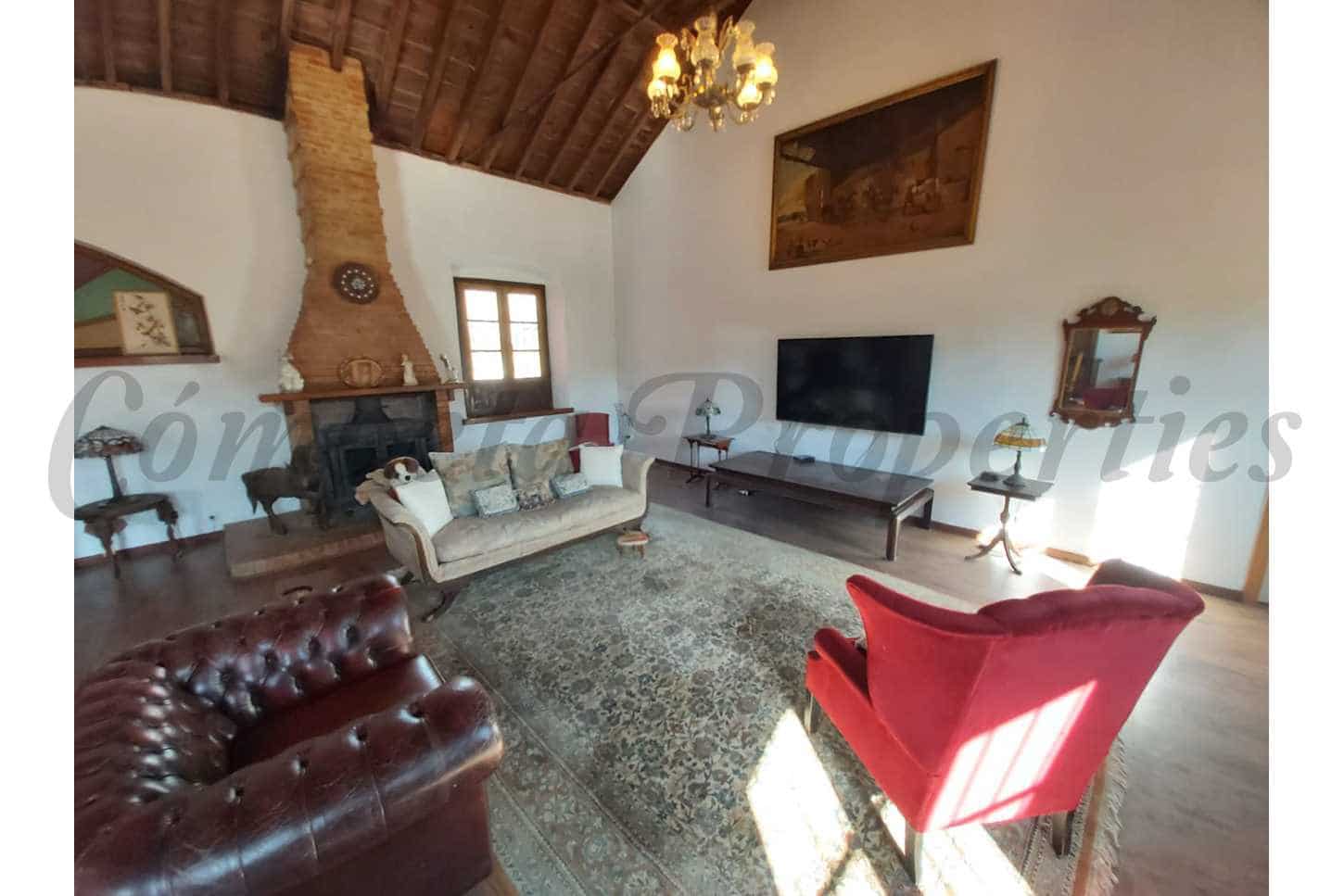4 sovrum Villa till salu i Nerja med pool garage - 1 400 000 € (Ref: 8481448)