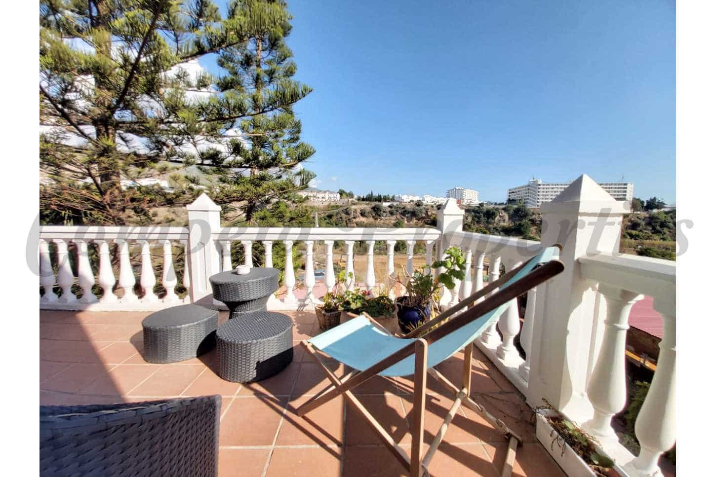 4 sovrum Villa till salu i Nerja med pool garage - 1 400 000 € (Ref: 8481448)