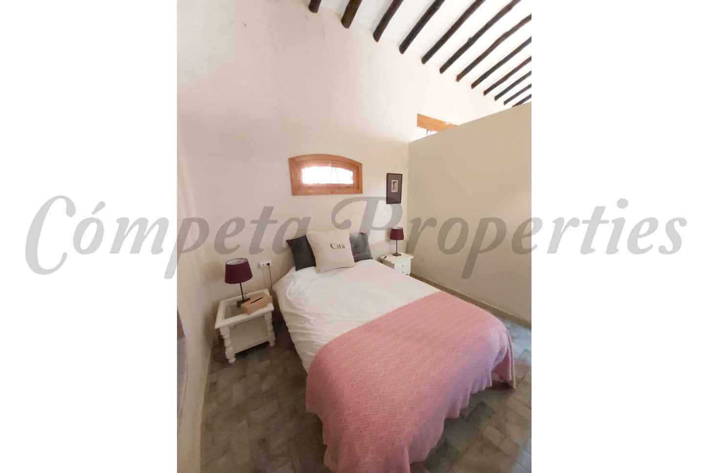 4 sovrum Villa till salu i Nerja med pool garage - 1 400 000 € (Ref: 8481448)