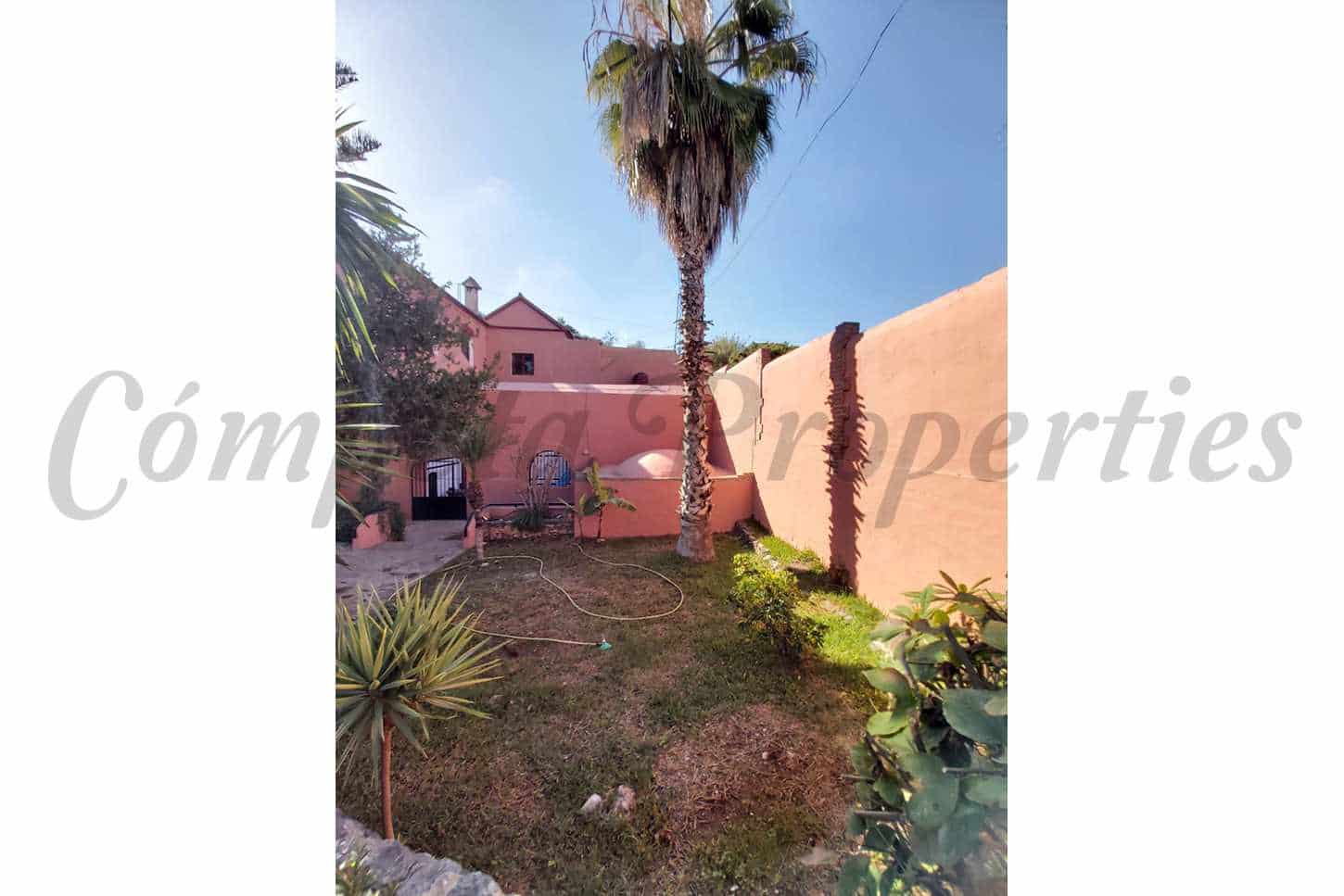 4 sovrum Villa till salu i Nerja med pool garage - 1 400 000 € (Ref: 8481448)