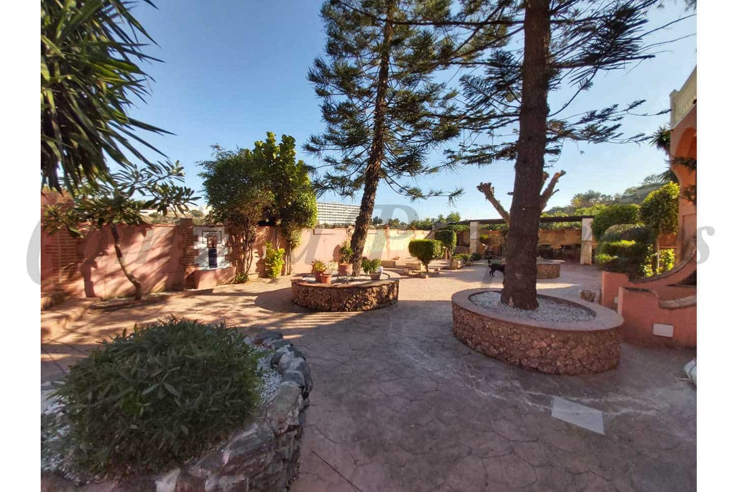 4 sovrum Villa till salu i Nerja med pool garage - 1 400 000 € (Ref: 8481448)