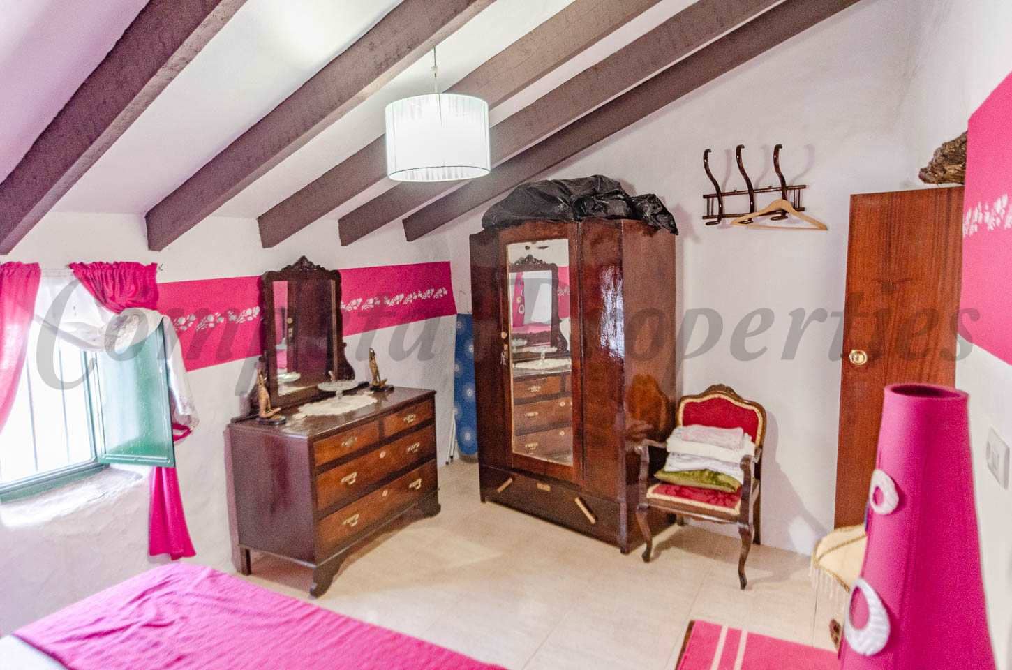 2 soveværelse Byhus til salg i Salares - € 99.000 (Ref: 8493089)