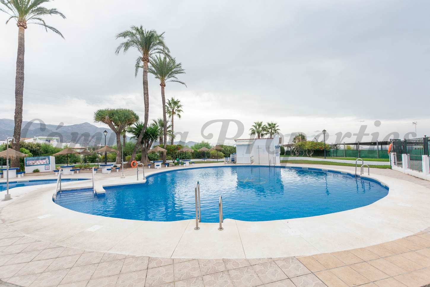 3 chambre Maison de Ville à vendre à Nerja avec piscine - 340 000 € (Ref: 8494390)