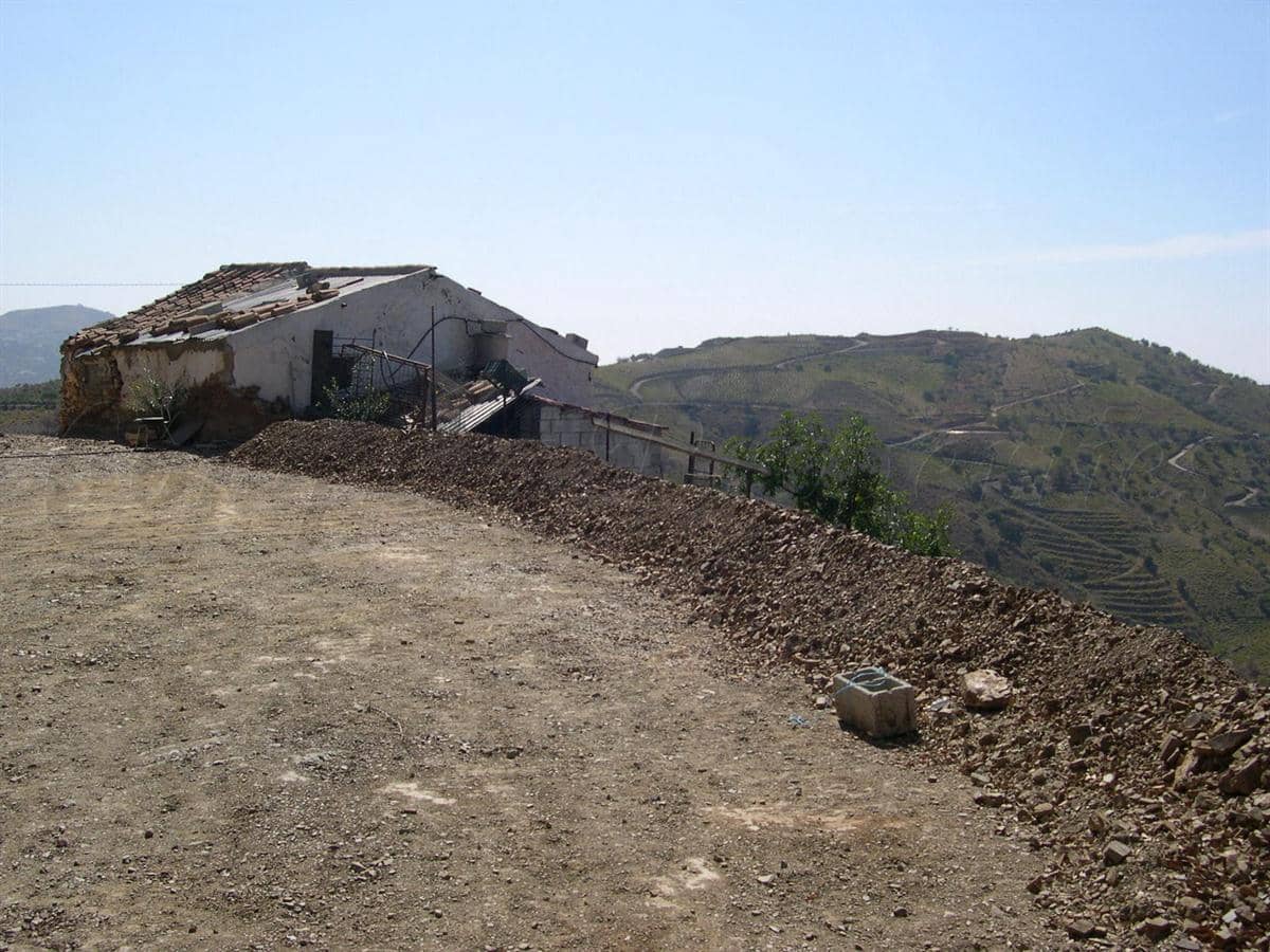 Grunde uden byggetilladelser til salg i Canillas de Albaida - € 372.000 (Ref: 8494410)