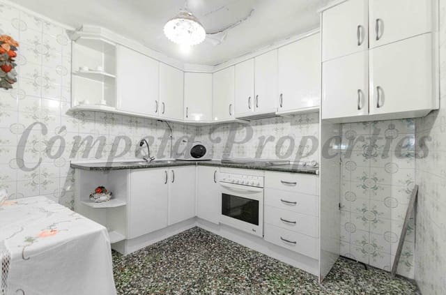 2 slaapkamer Huis te koop in Salares - € 89.000 (Ref: 8497533)