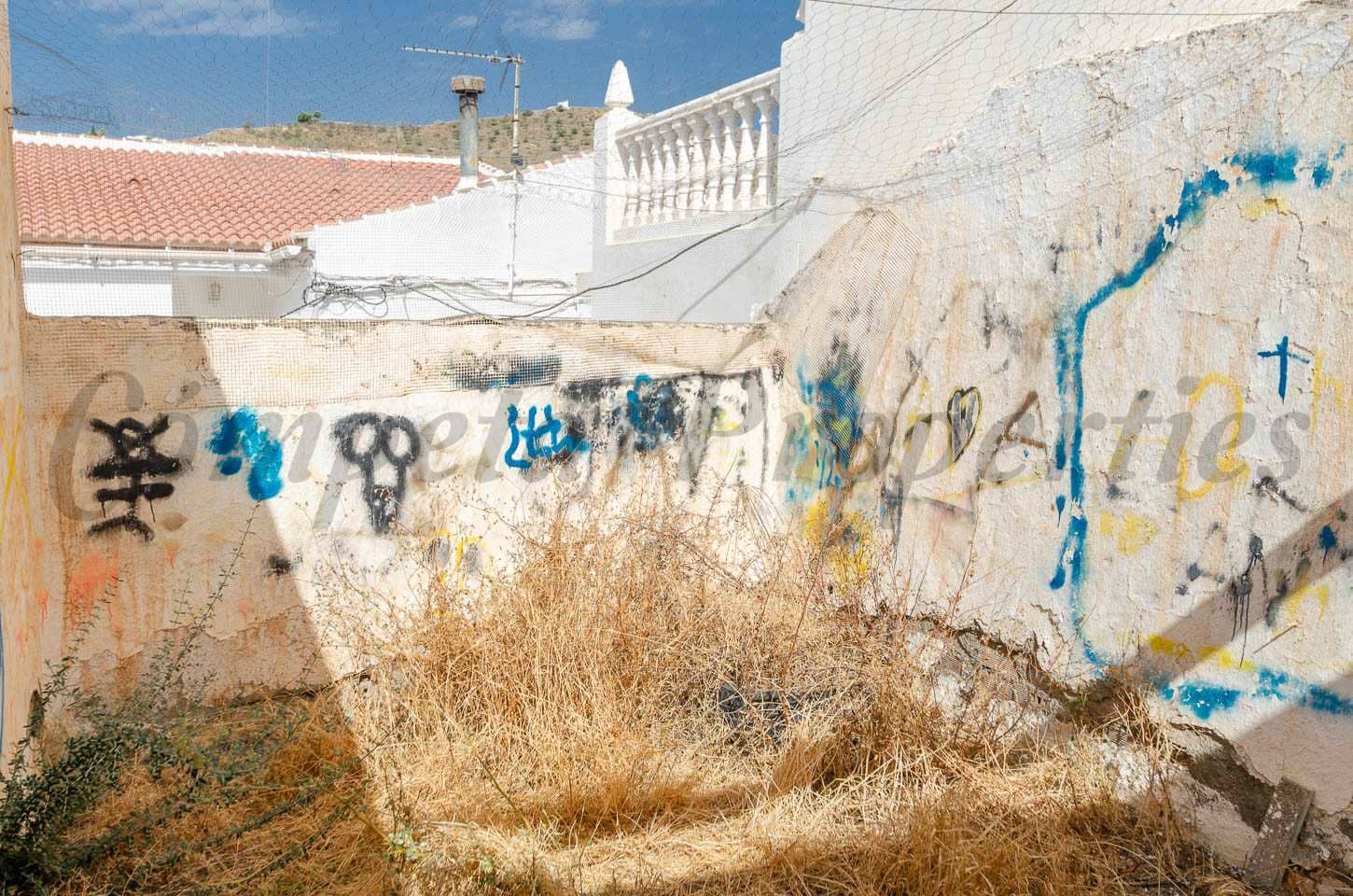 Townhouse for sale in Salares - € 41,000 (Ref: 8498035)