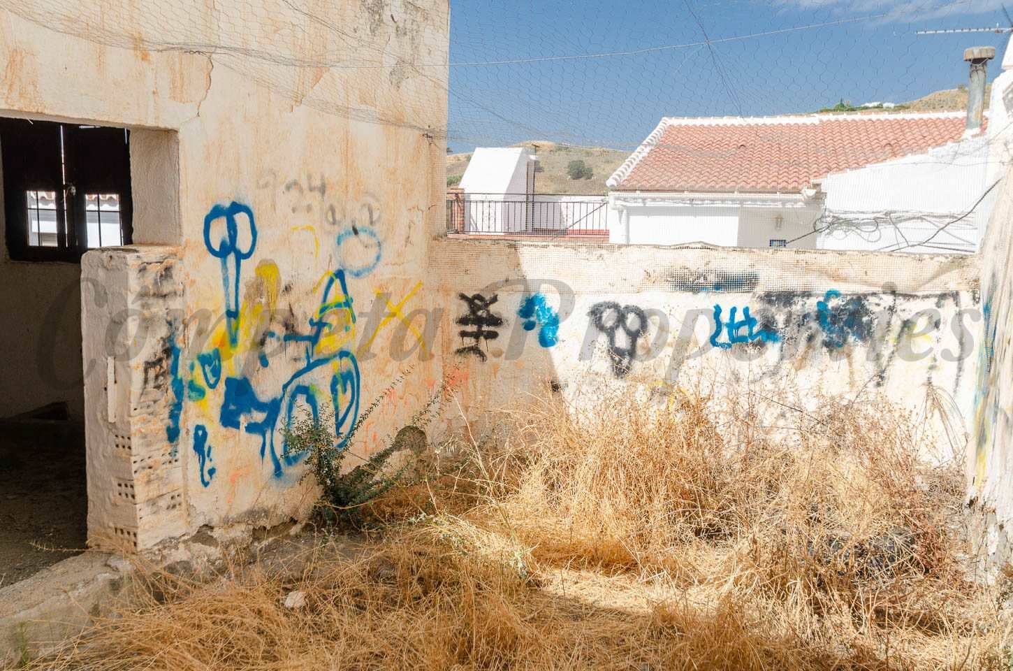 Townhouse for sale in Salares - € 41,000 (Ref: 8498035)