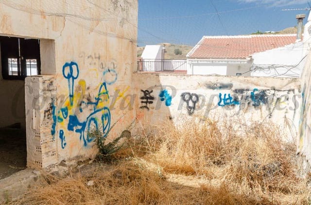 Byhus til salg i Salares - € 41.000 (Ref: 8498035)