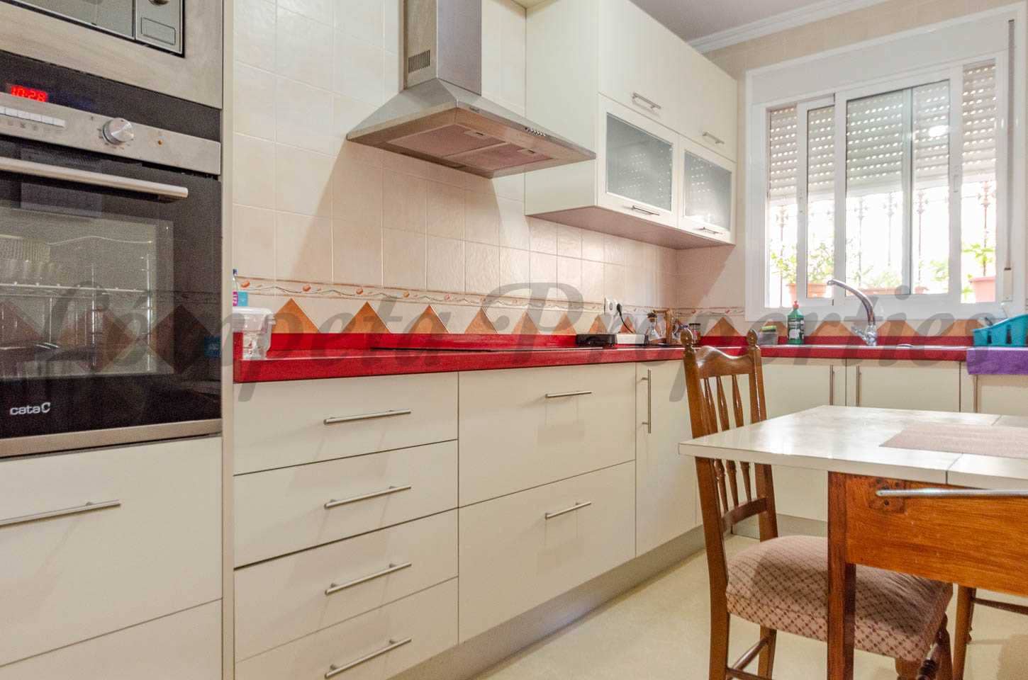 3 bedroom Townhouse for sale in Competa with garage - € 210,000 (Ref: 8509197)