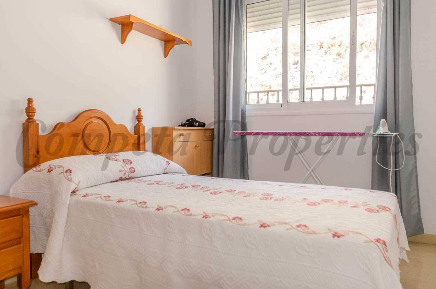 3 bedroom Townhouse for sale in Competa with garage - € 210,000 (Ref: 8509197)